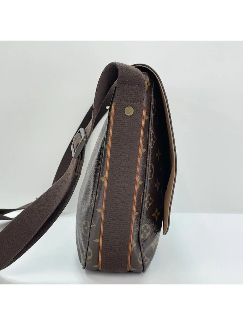 Louis Vuitton Messenger Bag Bob le MM